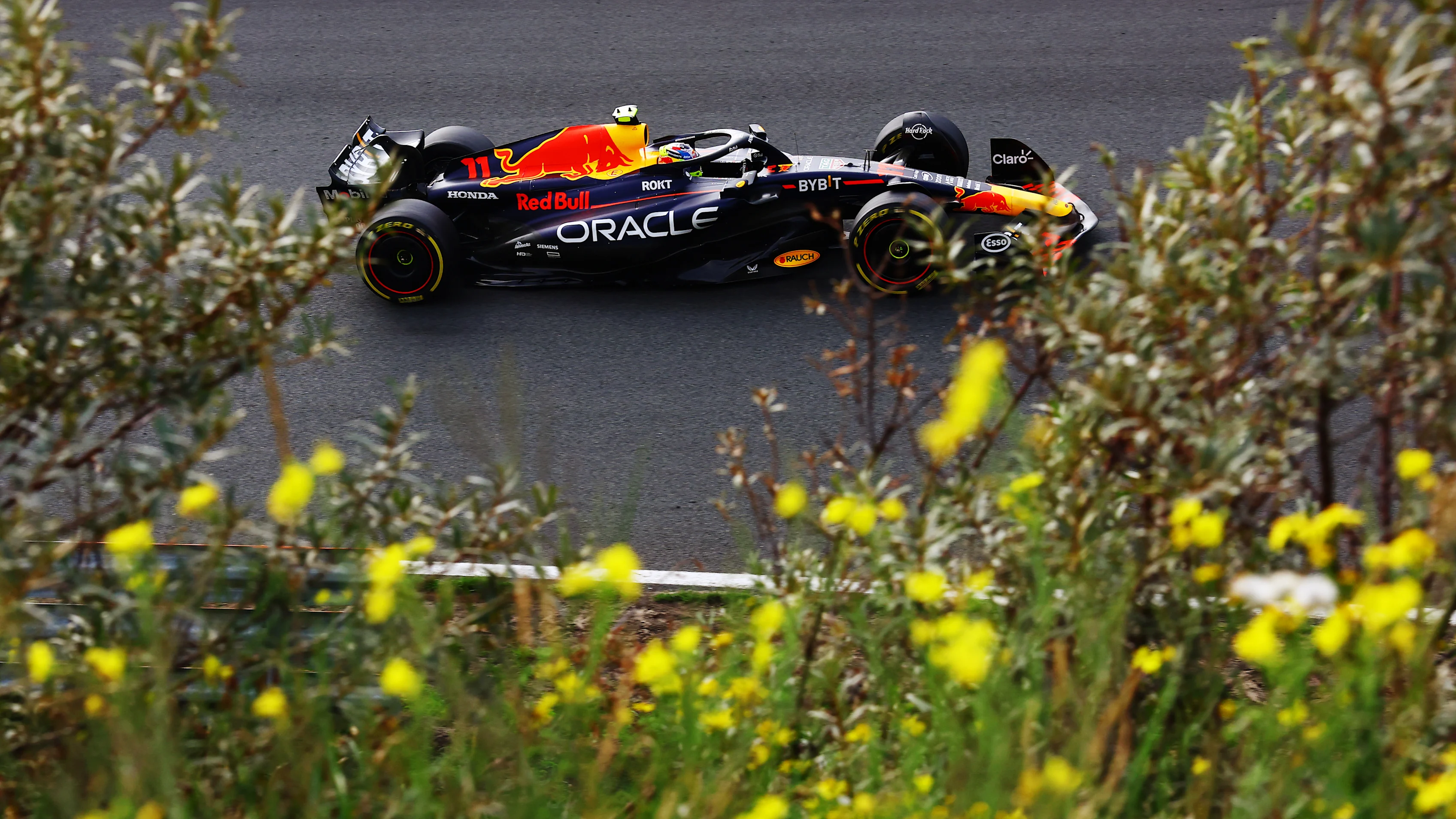 Zandvoort, Hollanda - 25 Ağustos: Meksika'dan Sergio Perez (11) Oracle Red Bull Racing