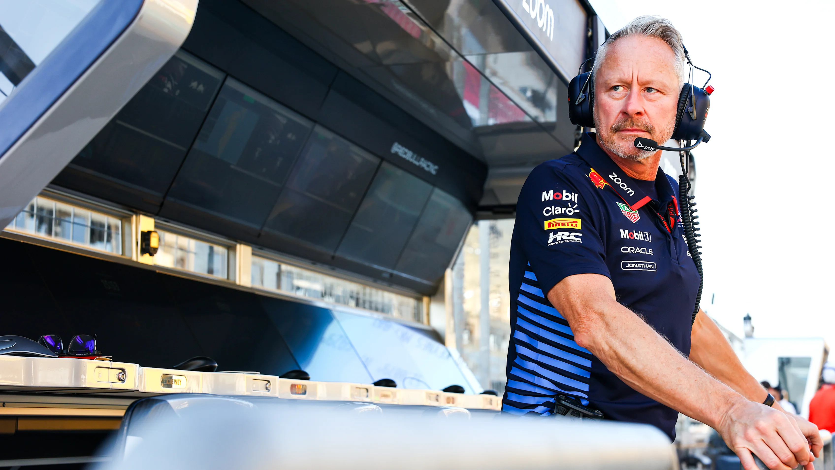 Bahreyn, Bahreyn - 21 Şubat: Oracle Red Bull Racing Spor Direktörü Jonathan Wheatley Bakıyor