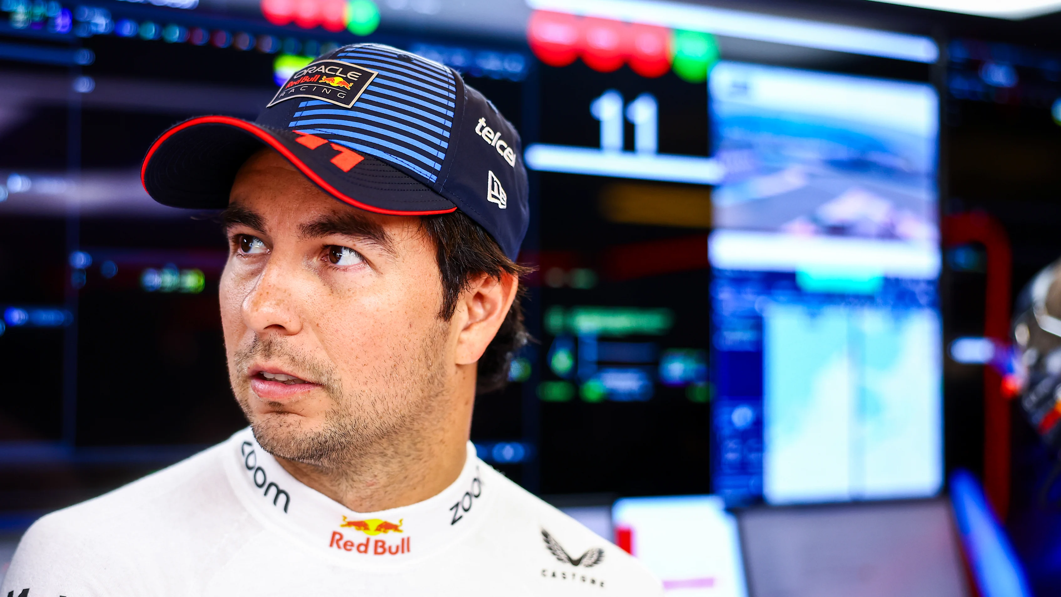 Abu Dabi, Birleşik Arap Emirlikleri - 07 Aralık: Meksika'dan Sergio Perez ve Oracle Red Bull Racing