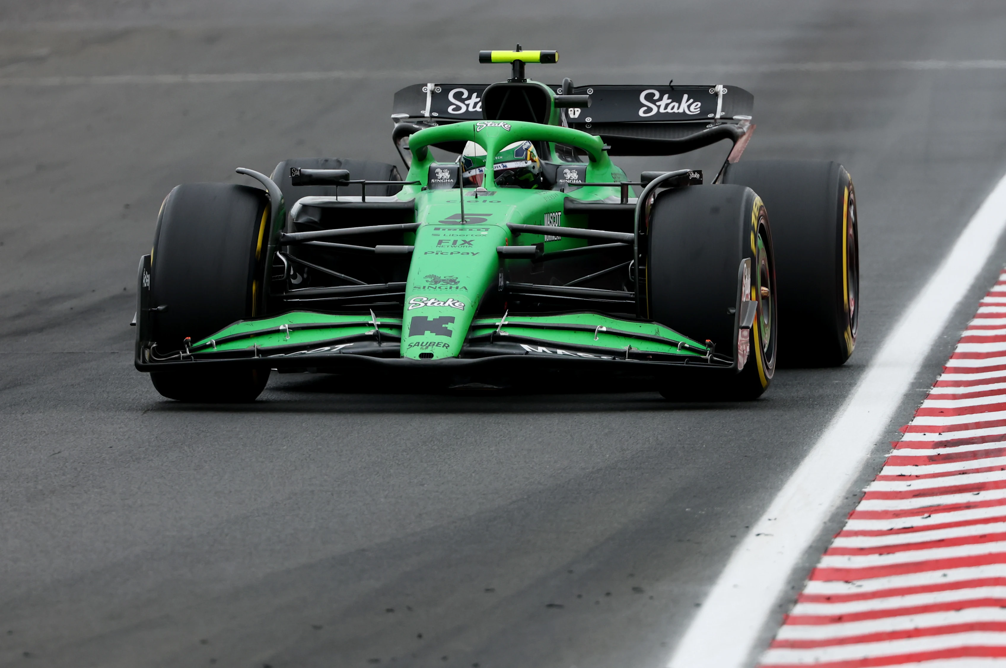 Budapeşte, Macaristan - 03 Ağustos: Brezilya'dan Gabriel Bortoleto (5) Kick Sauber C45 Ferrari