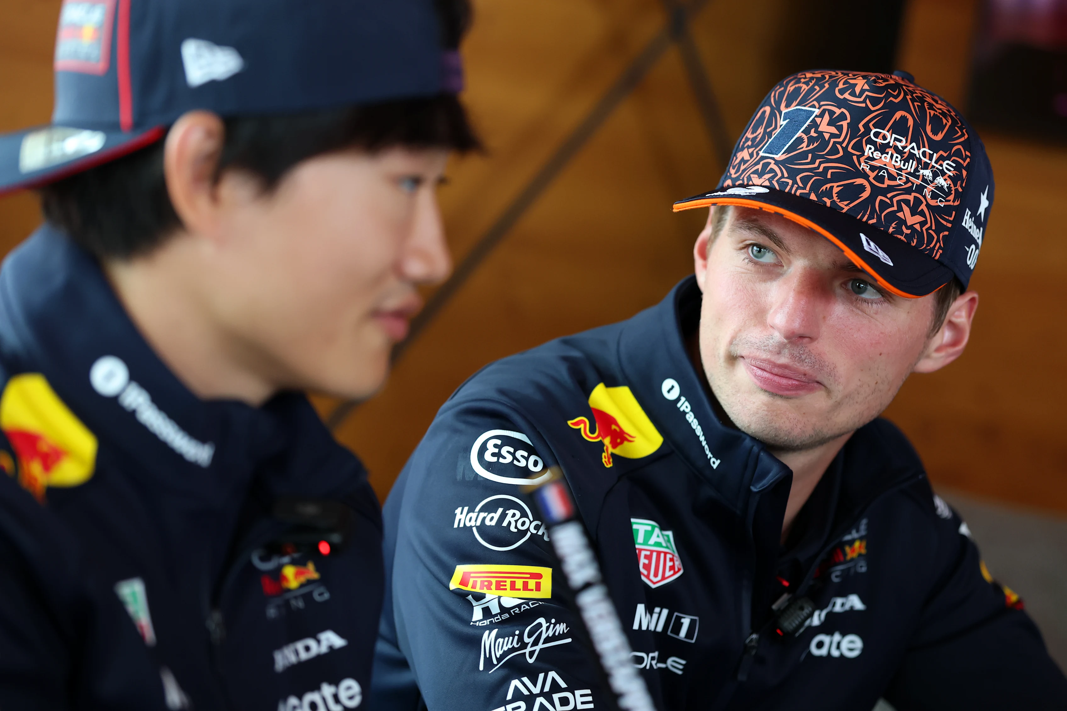 Zandvoort, Hollanda - 28 Ağustos: Japonya'dan Yuki Tsunoda ve Oracle Red Bull Racing ve Max