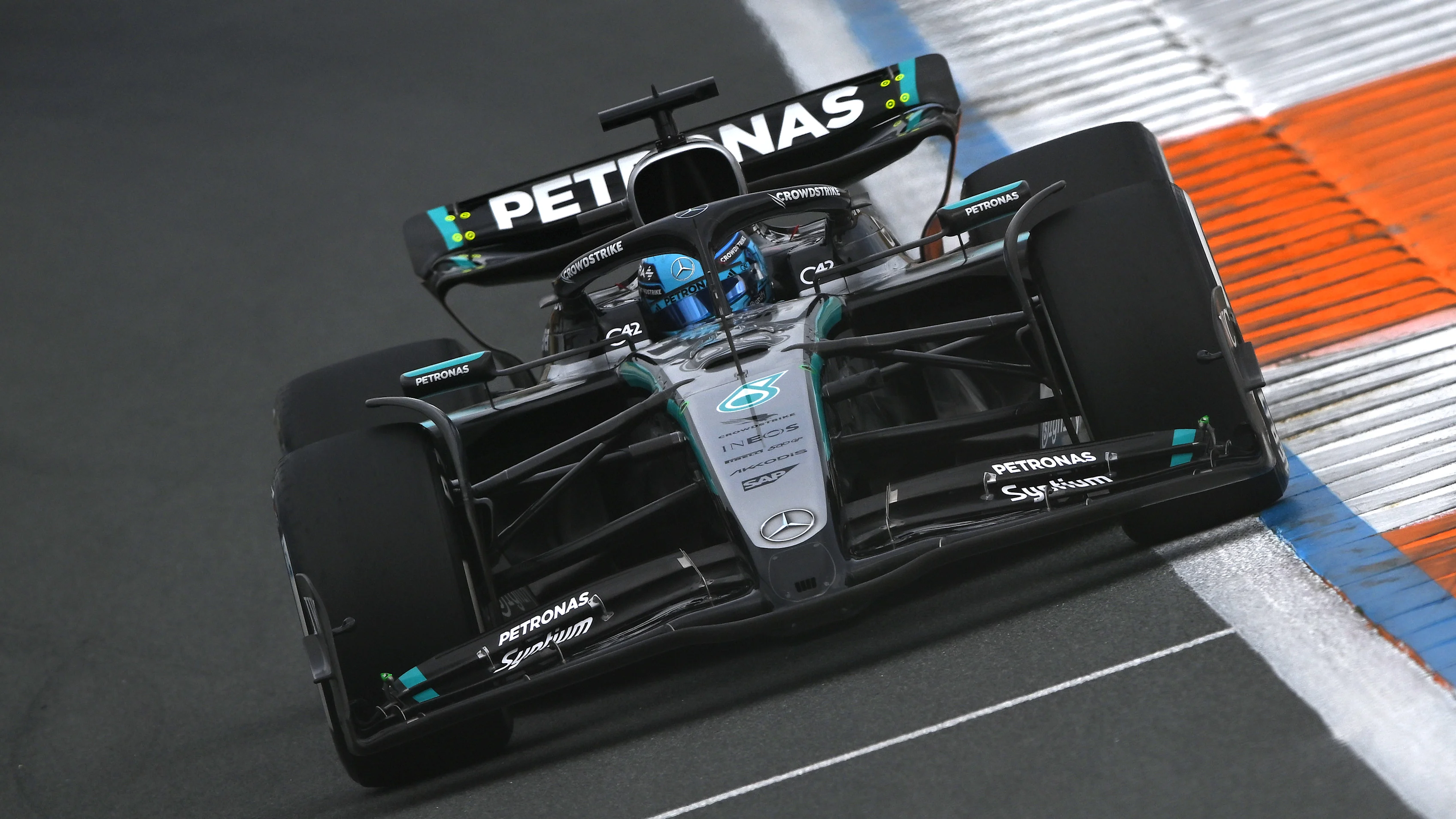 Zandvoort, Hollanda - 29 Ağustos: Büyük Britanya'dan George Russell (63) Mercedes AMG'yi kullanıyor