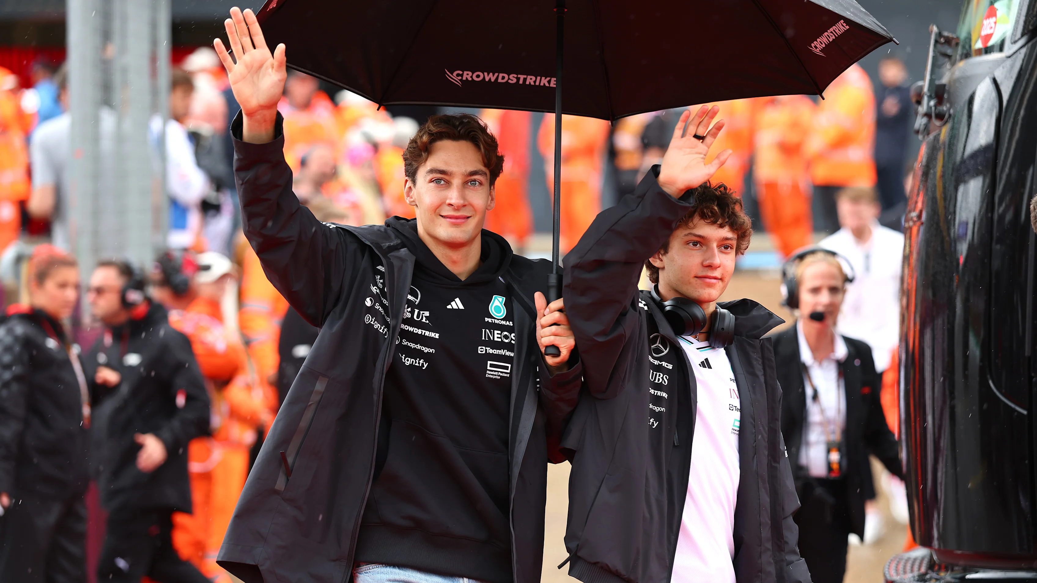 Northampton, İngiltere - 06 Temmuz: Büyük Britanya'dan George Russell ve Mercedes AMG Petronas F1 Takımı