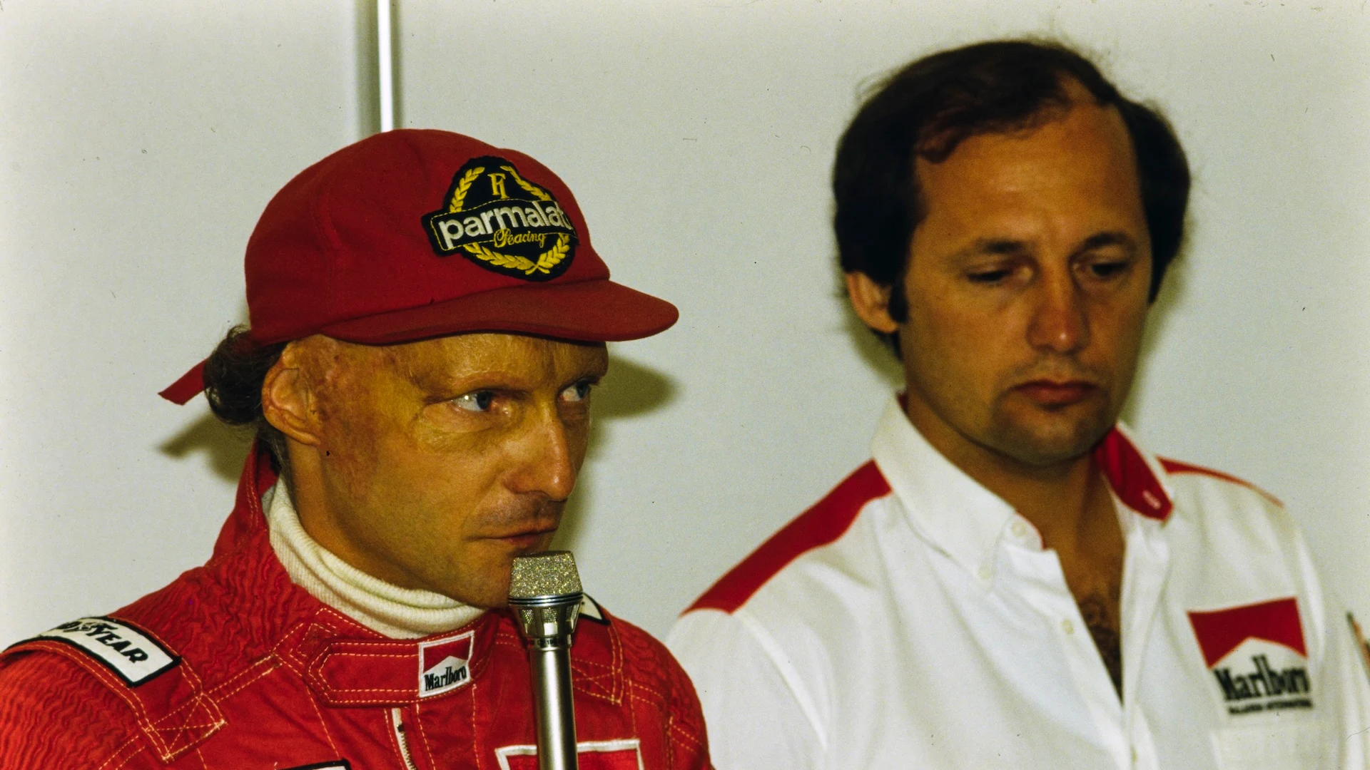 Red Bull Ring, Avusturya - 18 Ağustos: Niki Lauda, ​​Ron Dennis'in yanında, ikincisini duyurdu