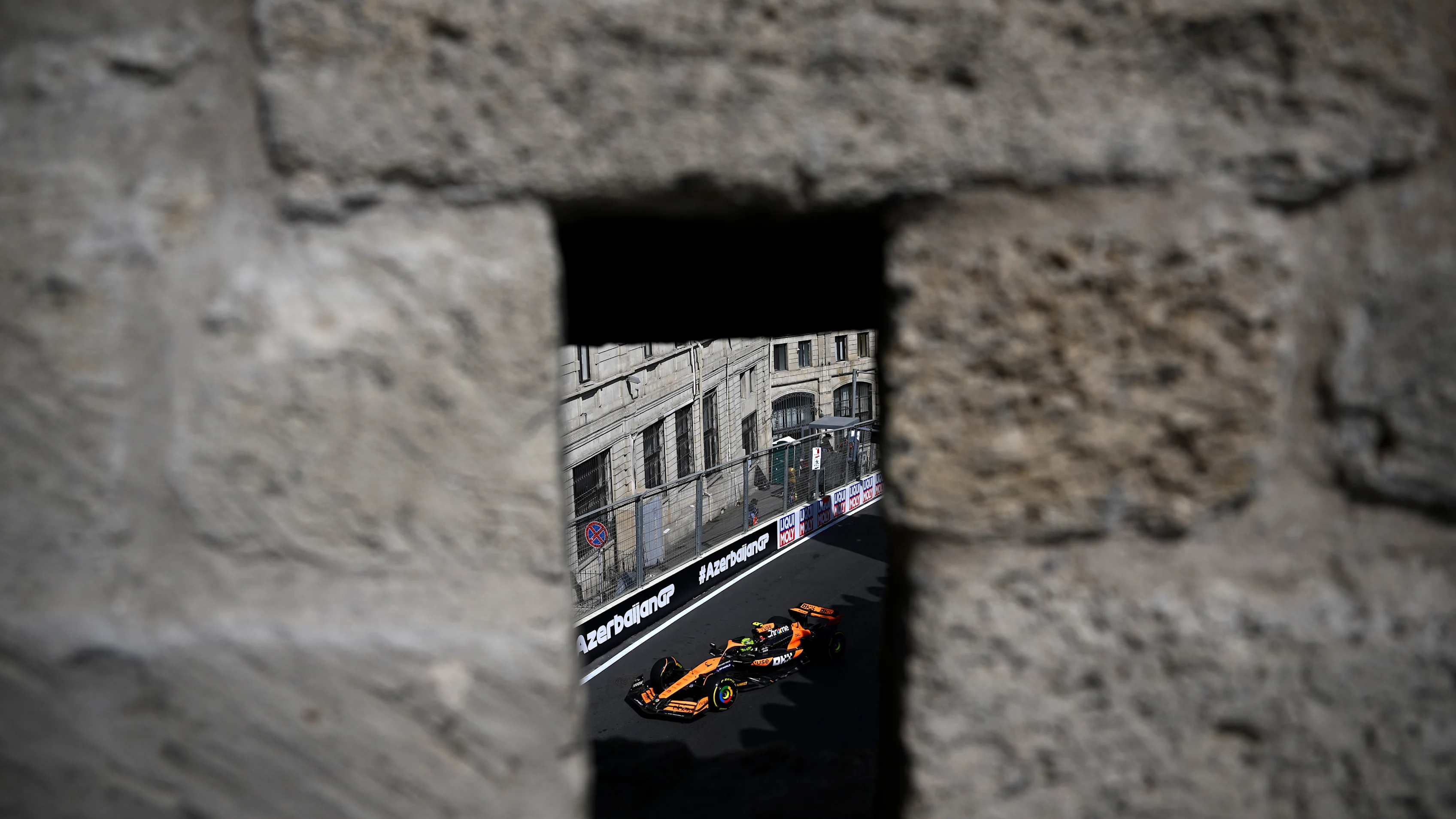 BAKU, Azerbaycan - 13 Eylül: Büyük Britanya'dan Lando Norris (4) McLaren MCL38