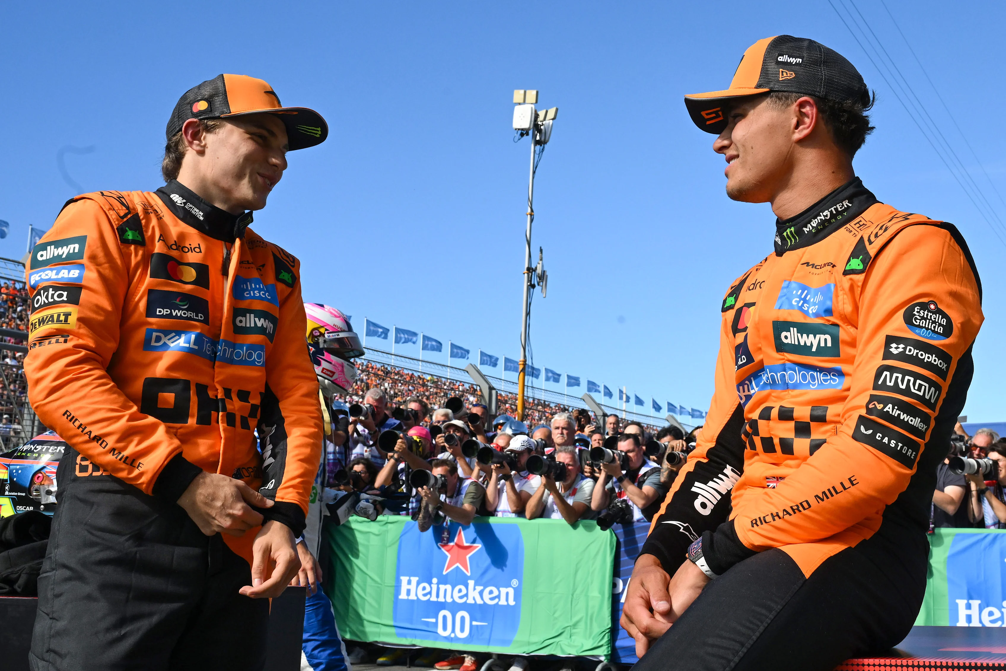 Zandvoort, Hollanda - 30 Ağustos: Pole Pozisyon Eleme Oscar Piastri ve McLaren