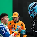 Dördüncü sırada yer alan zor duygular George Russell, Formula 1'deki ilk podyumunda Isack Hadjar'ı tebrik etti