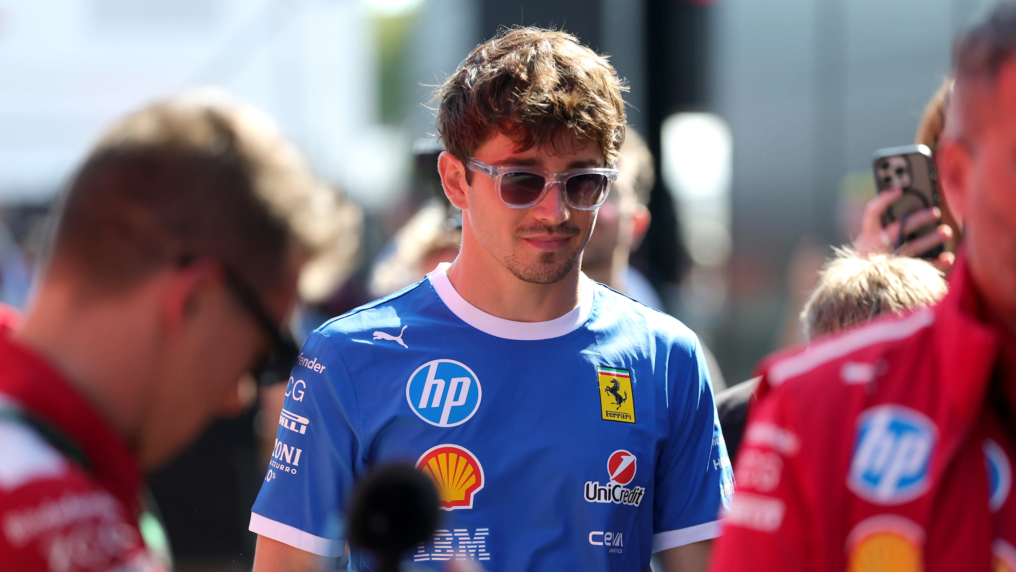 Monza, İtalya - 04 Eylül: Monako'dan Charles Leclerc ve Scuderia Ferrari padoka geldi