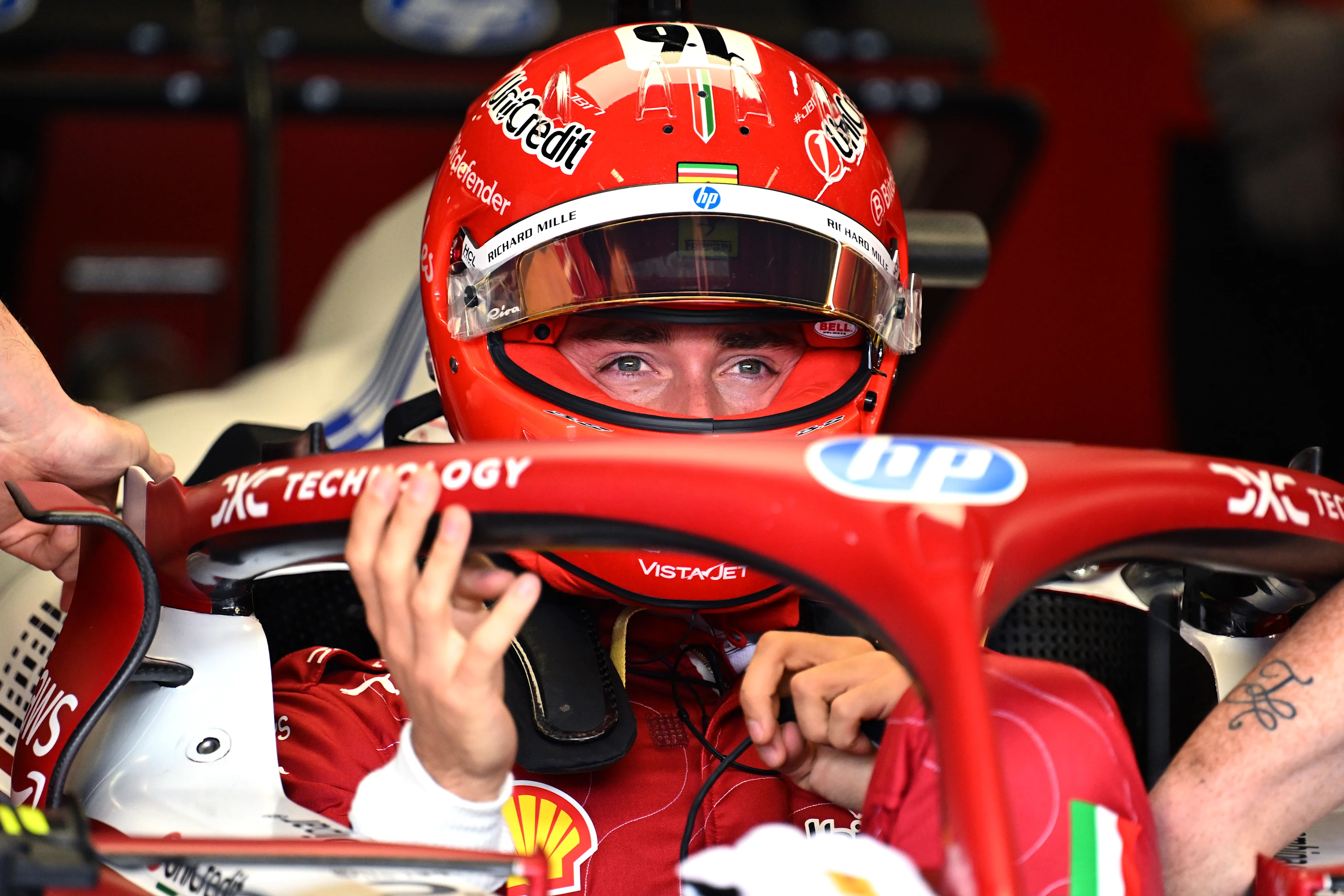 Monza, İtalya - 05 Eylül: Monako'dan Charles Leclerc ve Scuderia Ferrari sürmeye hazırlanıyor