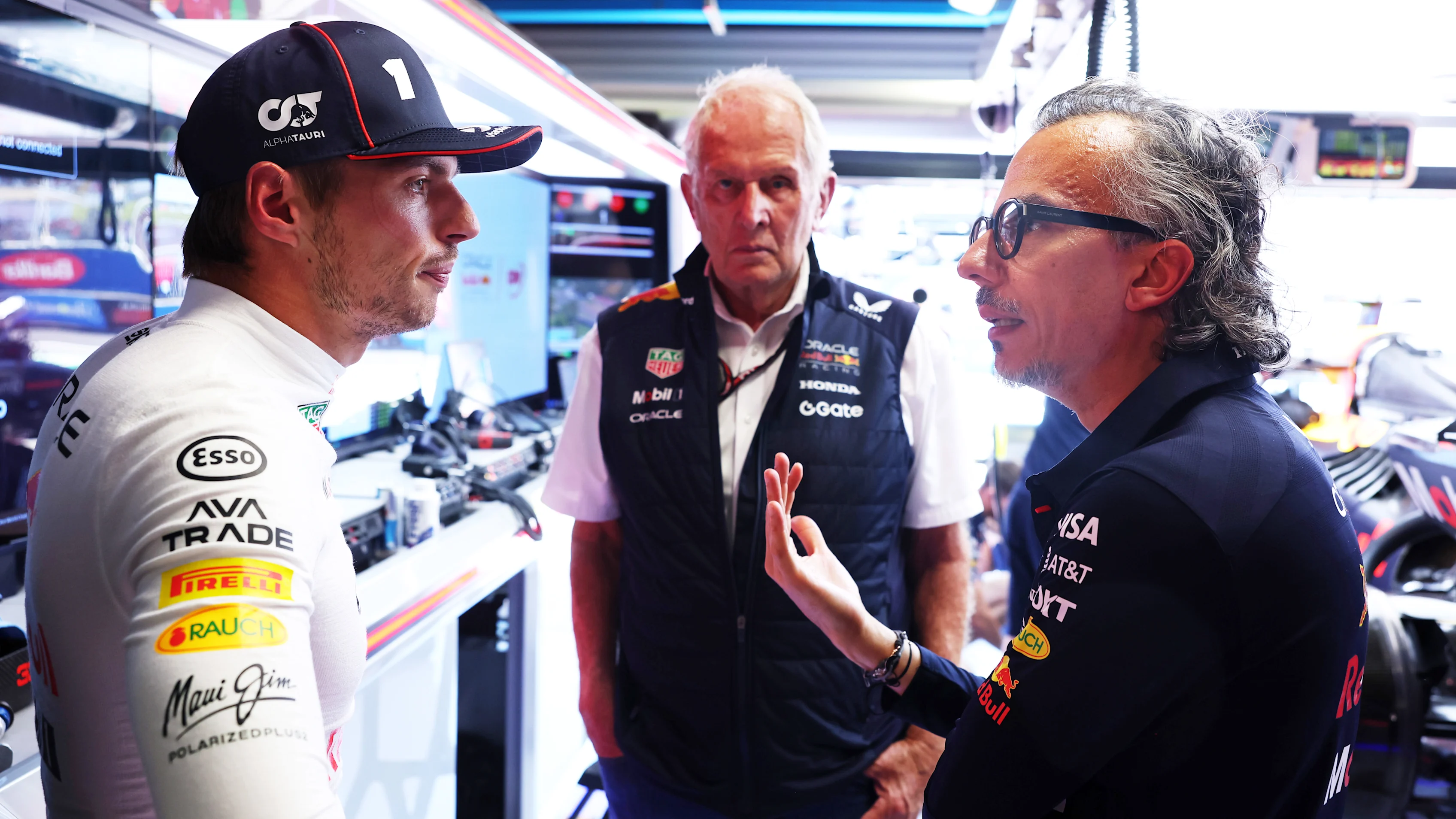 Monza, İtalya - 05 Eylül: Hollanda'dan Max Verstappen ve Oracle Red Bull Racing Dr Helmut