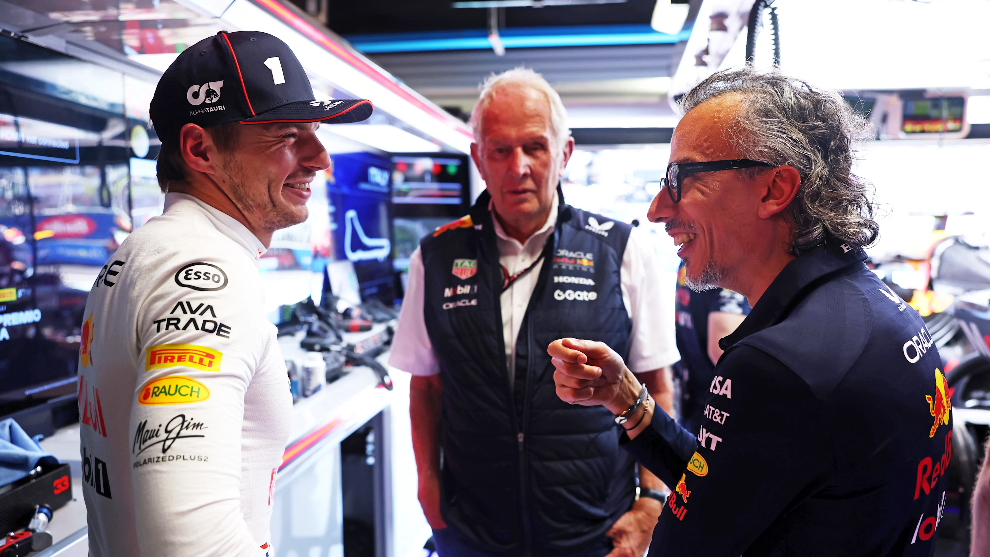 Monza, İtalya - 05 Eylül: Hollanda'dan Max Verstappen ve Oracle Red Bull Racing Sohbetleri
