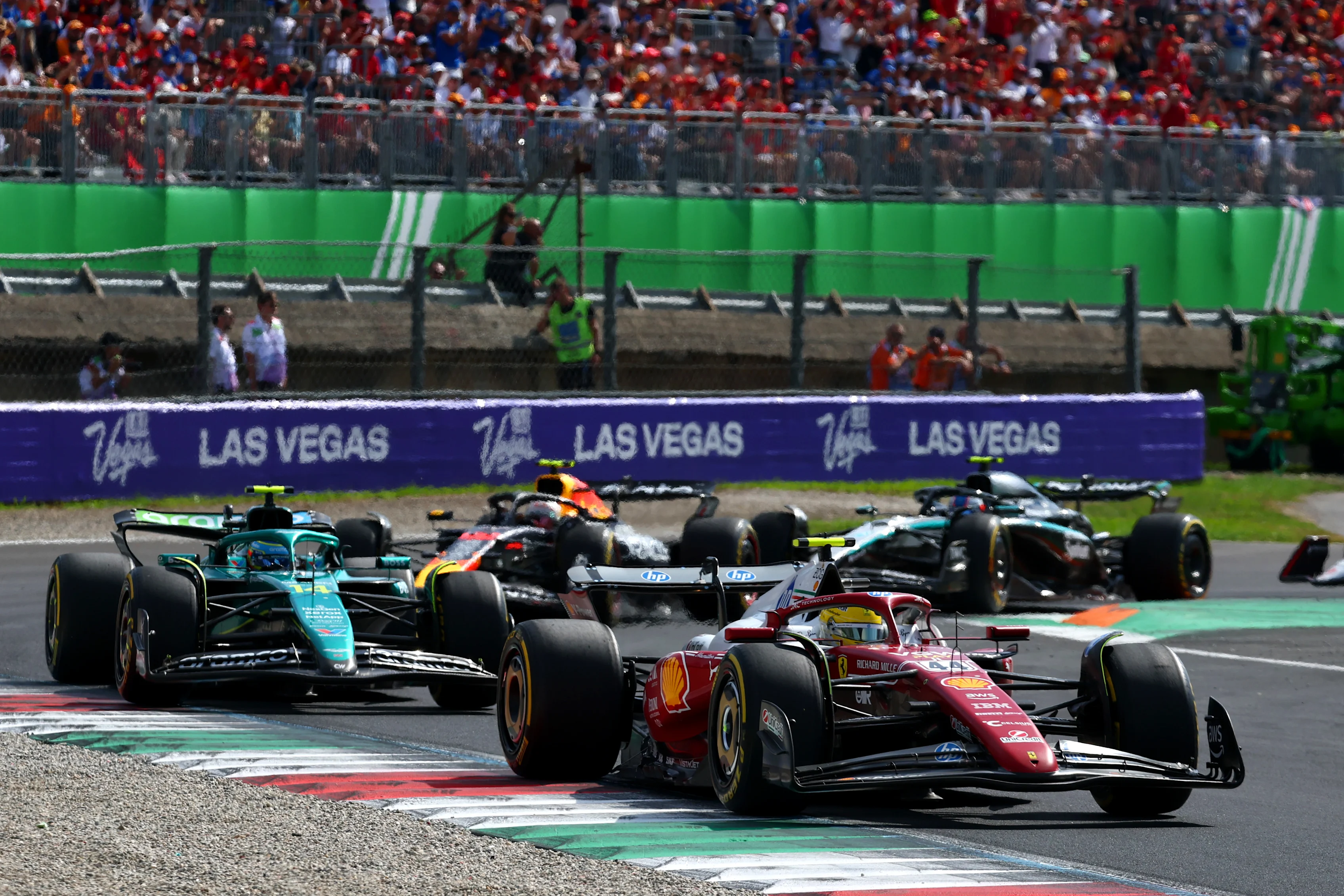 Monza, İtalya - 07 Eylül: Büyük Britanya'dan Lewis Hamilton (44) Scuderia Ferrari