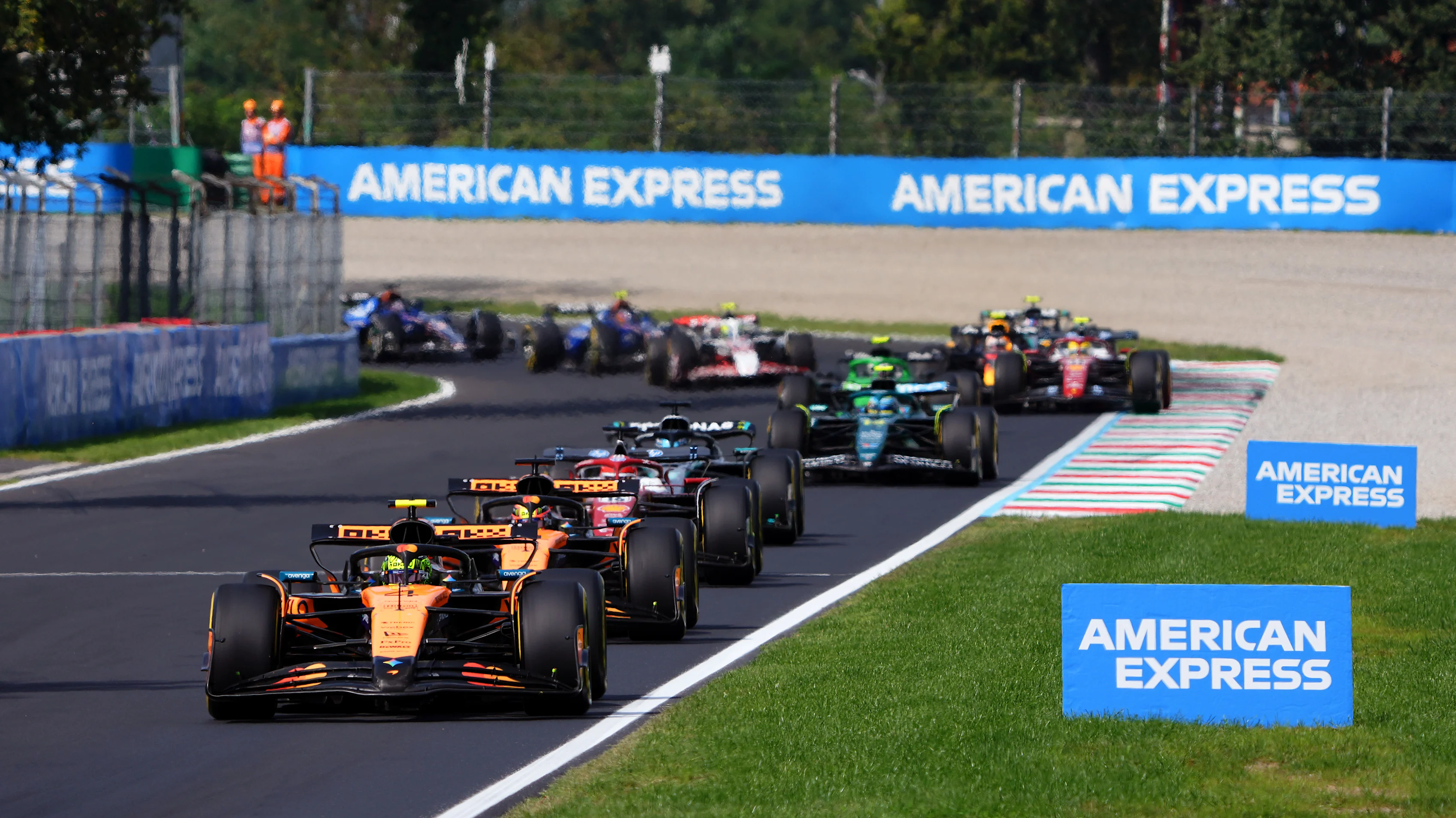Monza, İtalya - 07 Eylül: Büyük Britanya'dan Lando Norris (4) McLaren MCL39 Mercedes