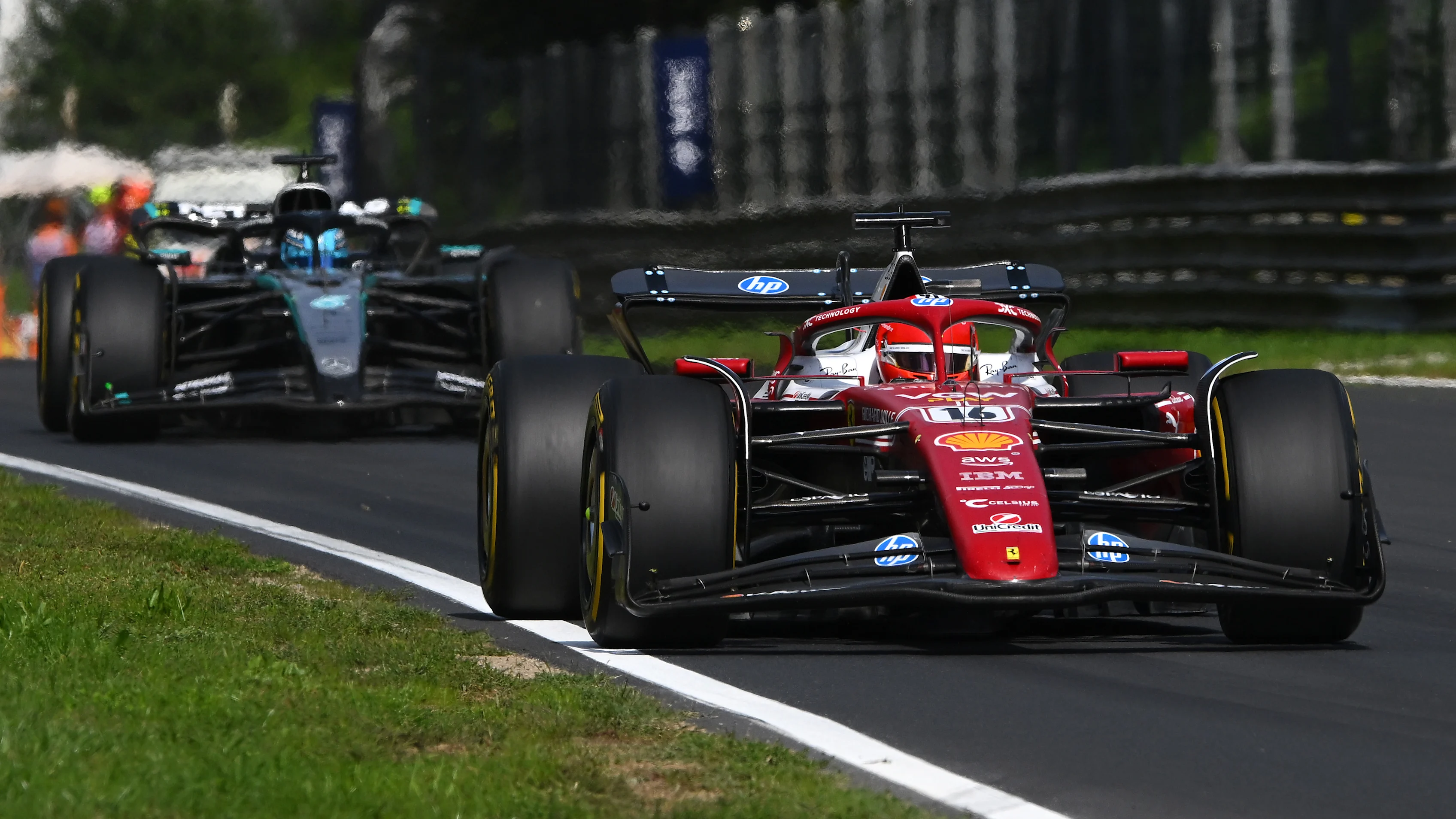 Monza, İtalya - 07 Eylül: Monako'dan Charles Leclerc (16) Scuderia Ferrari SF -25