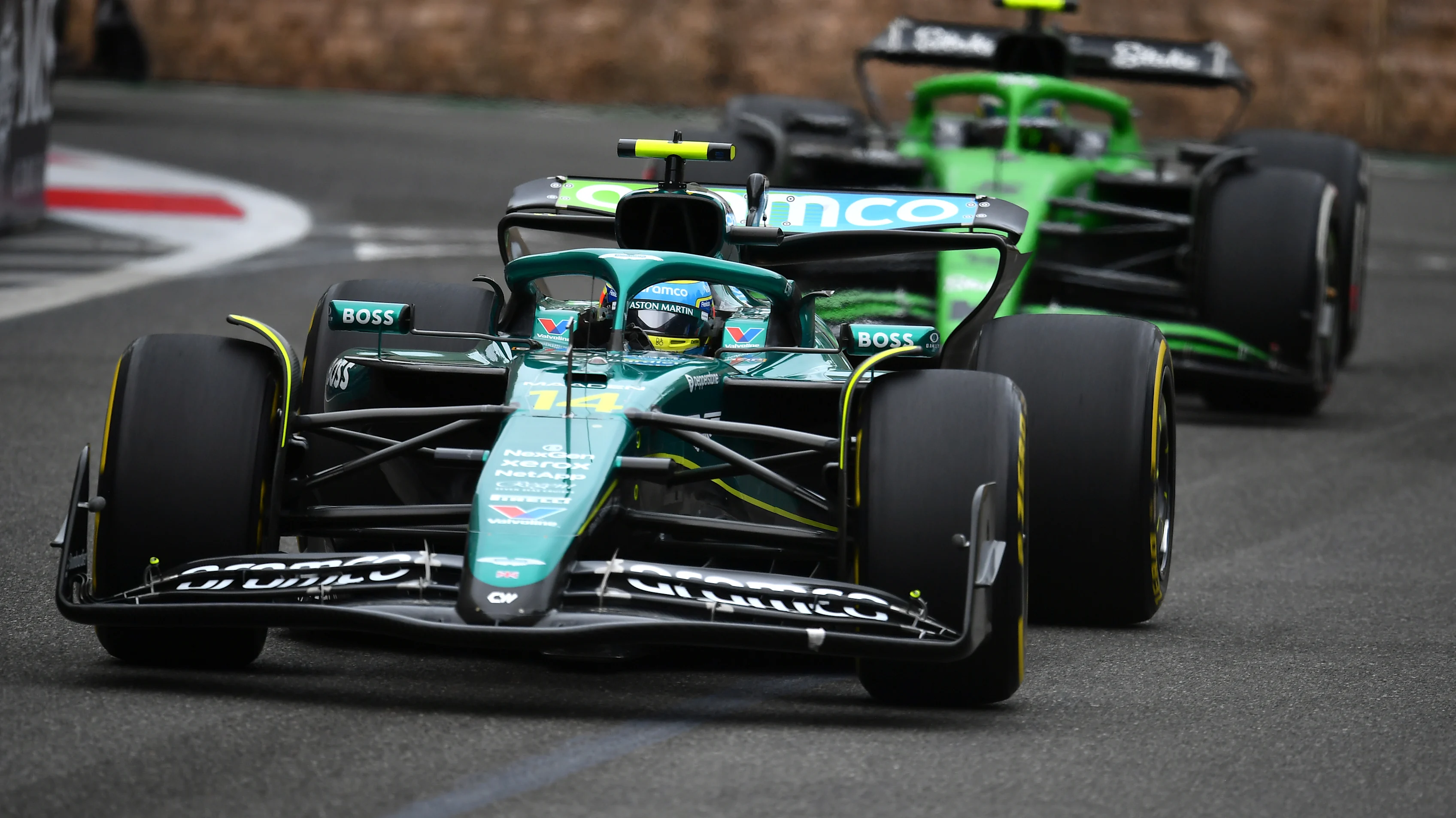 BAKU, Azerbaycan - 21 Eylül: İspanya'dan Fernando Alonso (14) Aston Martin F1 takımını kullanıyor
