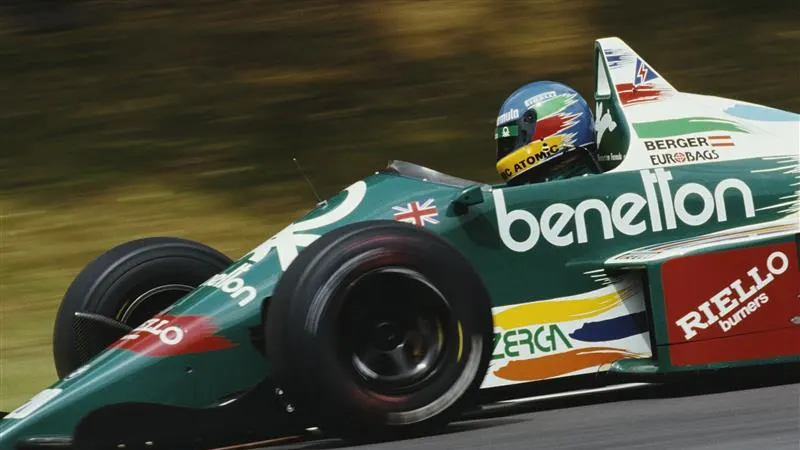 Gerhard Berger, Benetton Tyrrell 012'yi kullanıyor