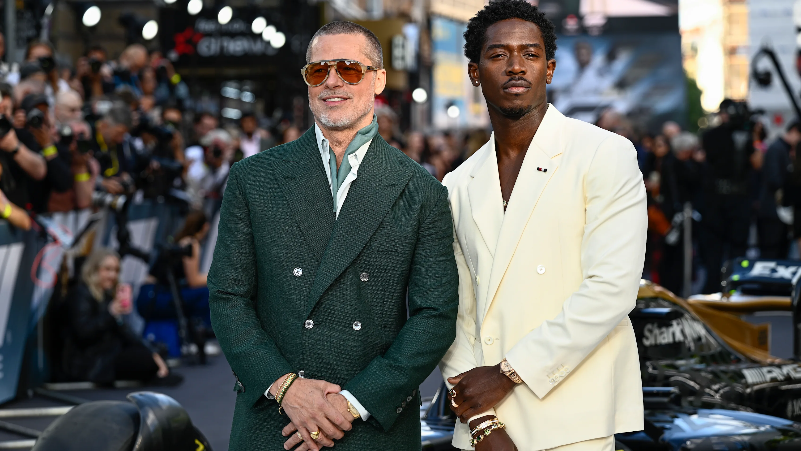 Brad Pitt ve Damson Idris, F1 filminde Avrupa galasında