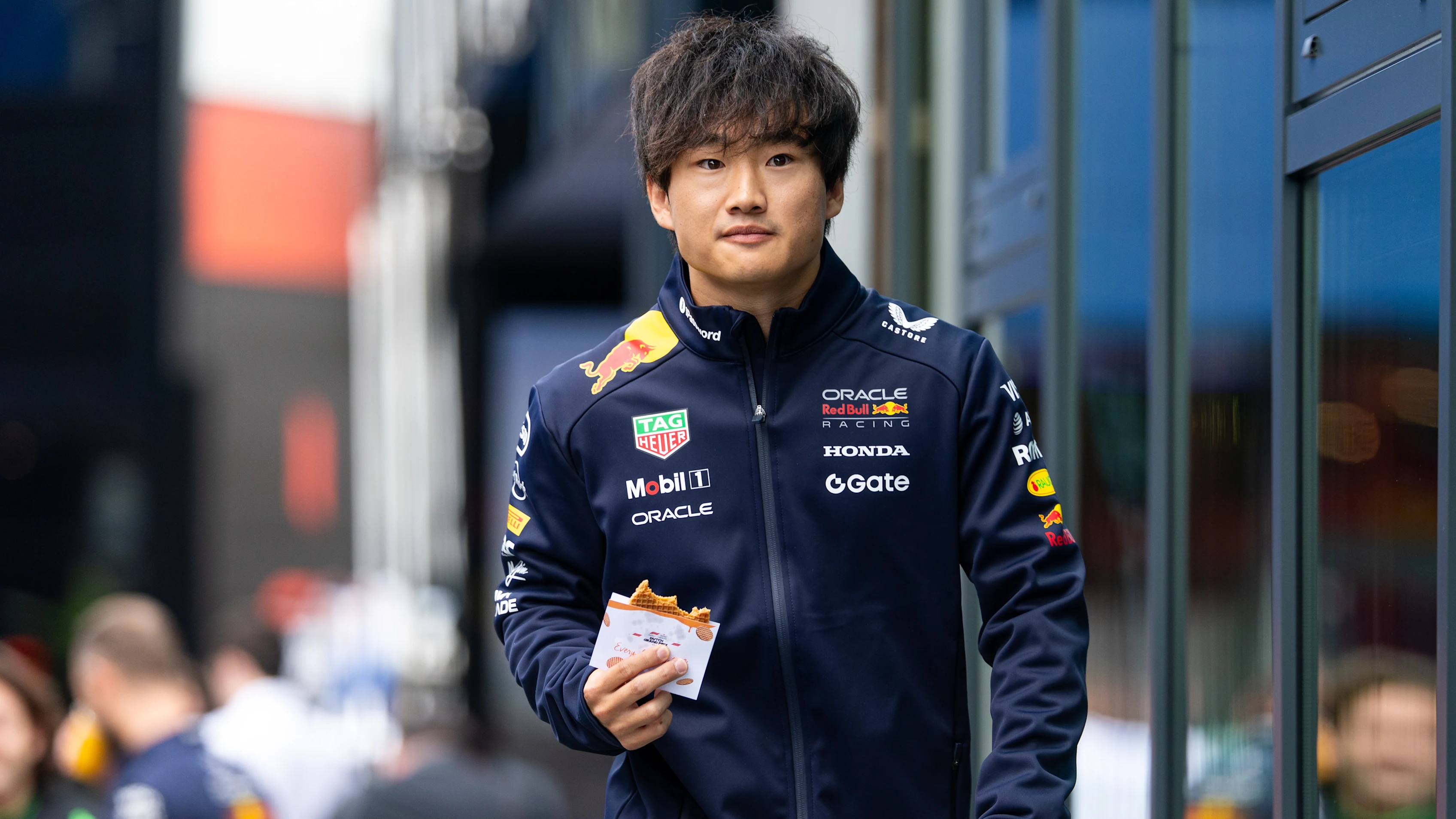 F1'in nihai gıda uzmanı Yuki Tsunoda, Stroopwafels'e takıldı