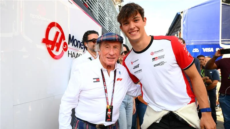 GetTyimages-2233987408.jpg