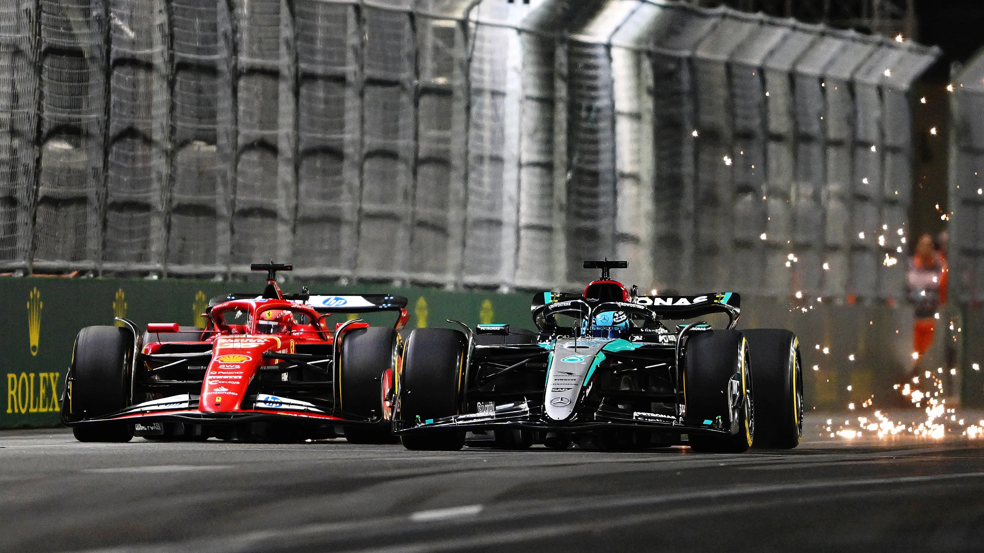 LAS VEGAS, NEVADA - 23 KASIM: Monaco'dan Charles Leclerc (16) Ferrari SF-24'ü sürüyor ve