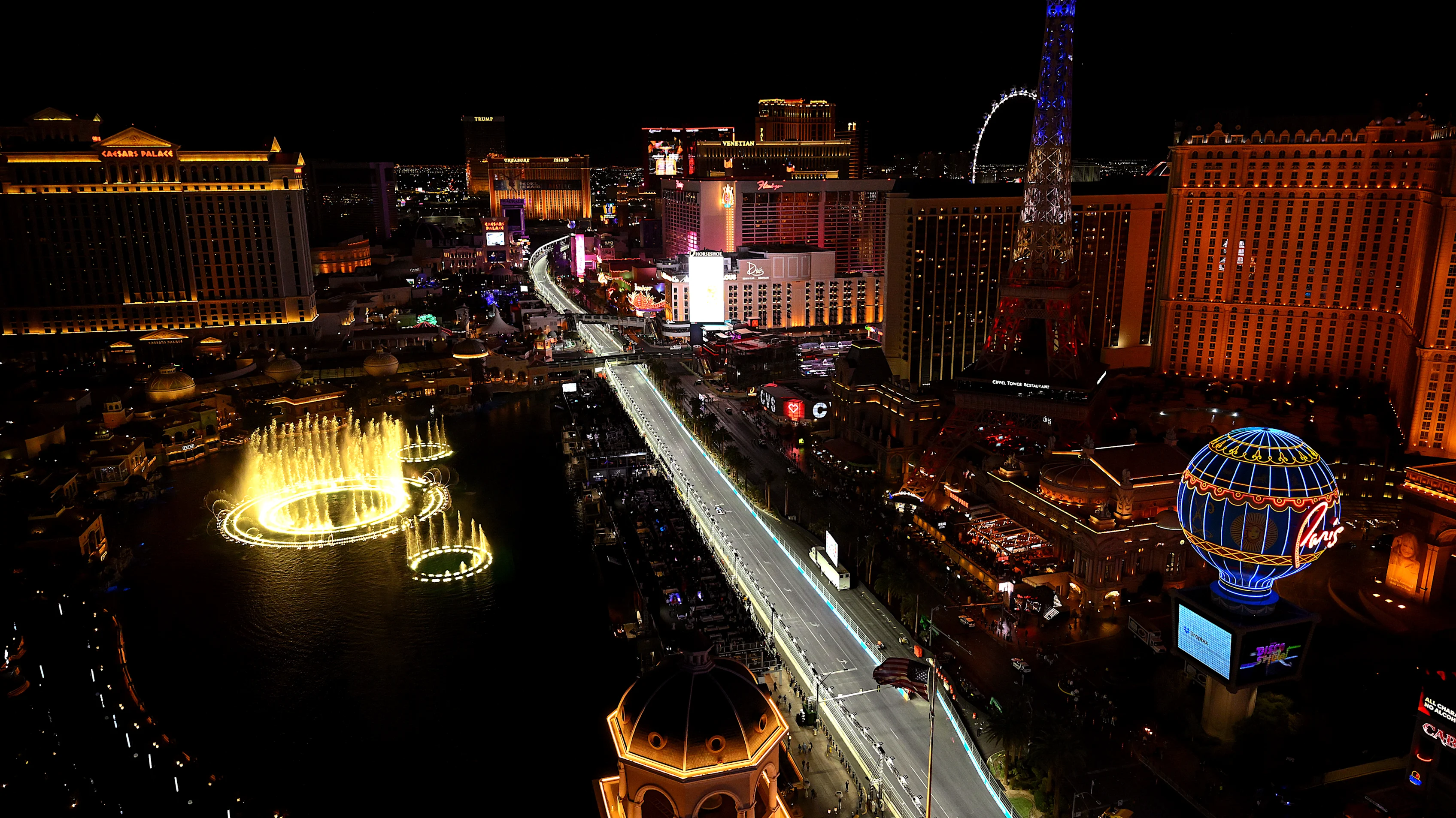 LAS VEGAS, NEVADA - 23 KASIM: Yeni Zelandalı Liam Lawson (30) Visa Cash Uygulaması RB VCARB'ı kullanıyor
