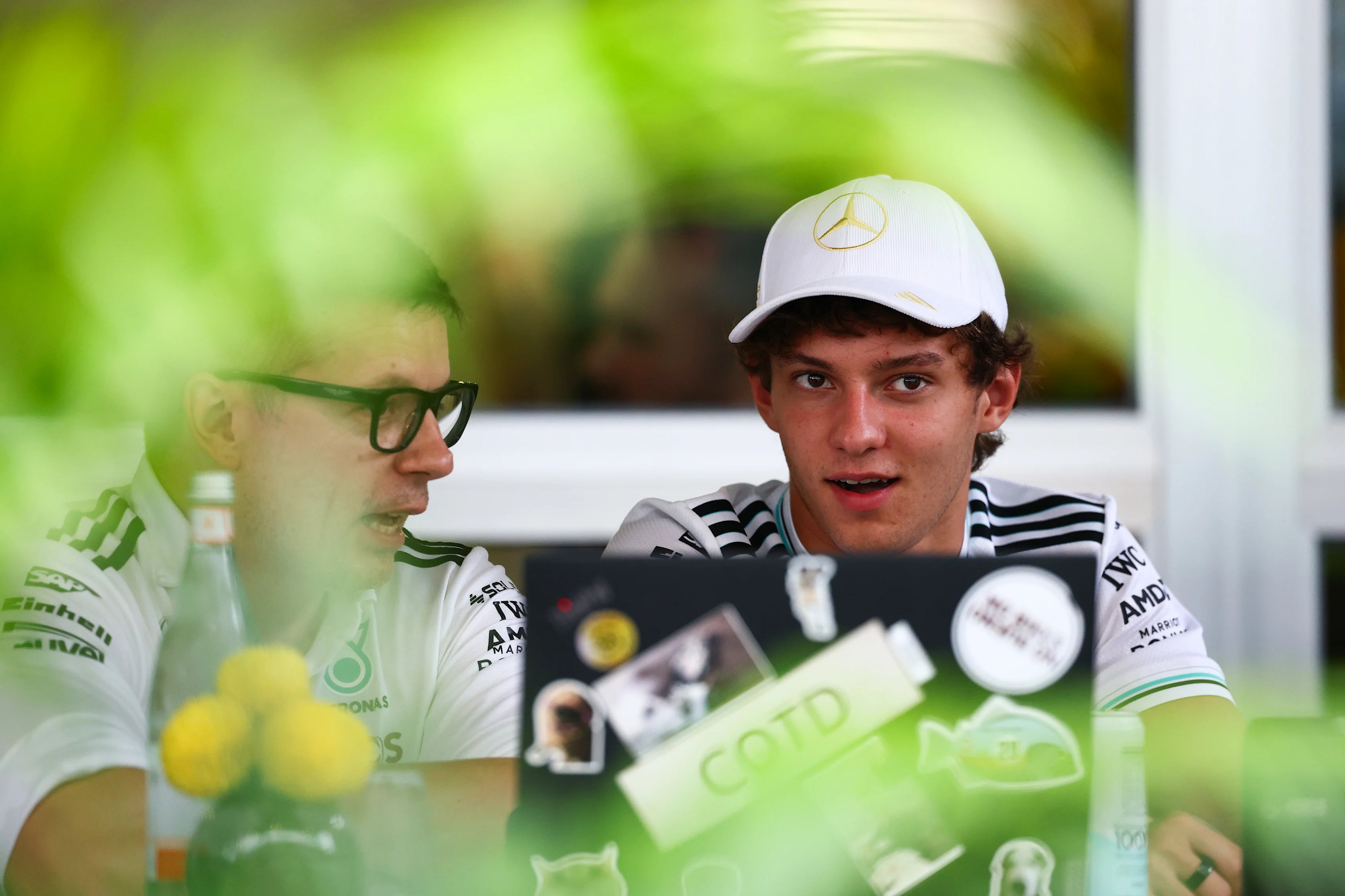 SİNGAPUR, SİNGAPUR - 02 EKİM: Peter Bonnington, Mercedes AMG Petronas F1 Takımı Yarış Mühendisi
