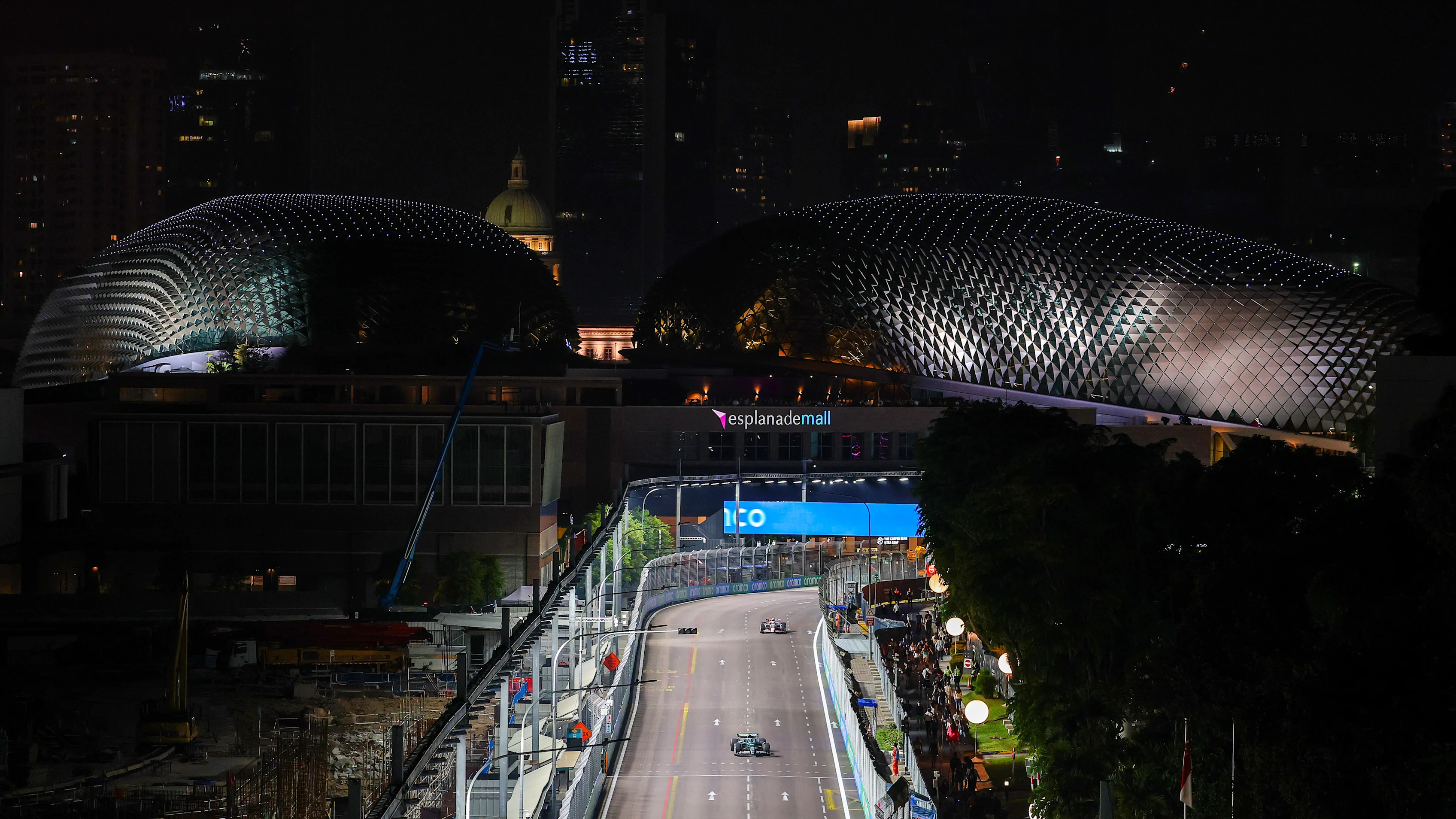 Singapur, Singapur - 03 Ekim: (18) Aston Martin F1 takımını kullanan Kanada Lance Türketi