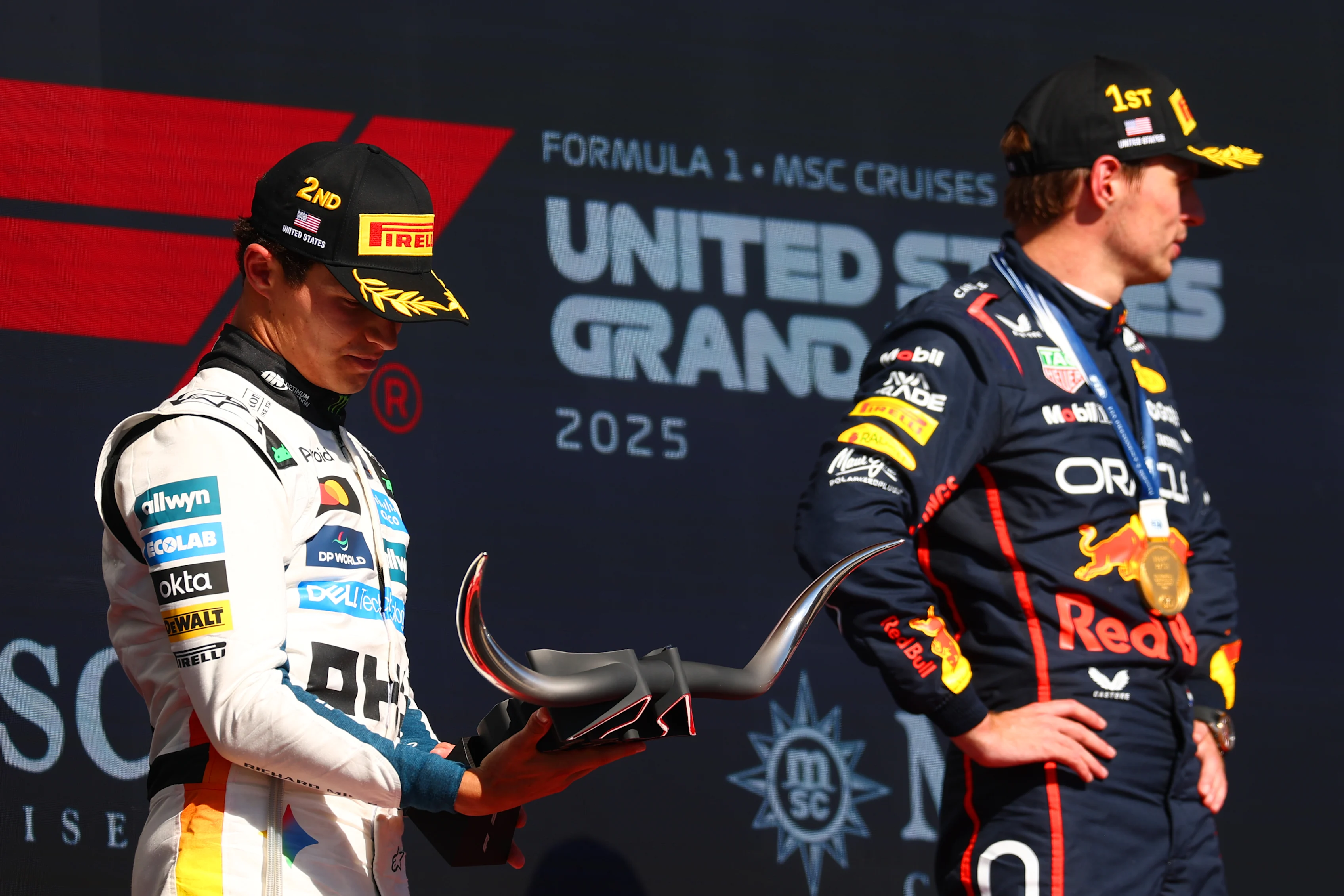 AUSTIN, Teksas - 19 Ekim: Büyük Britanya'dan Lando Norris ve McLaren podyumda ikinci oldu