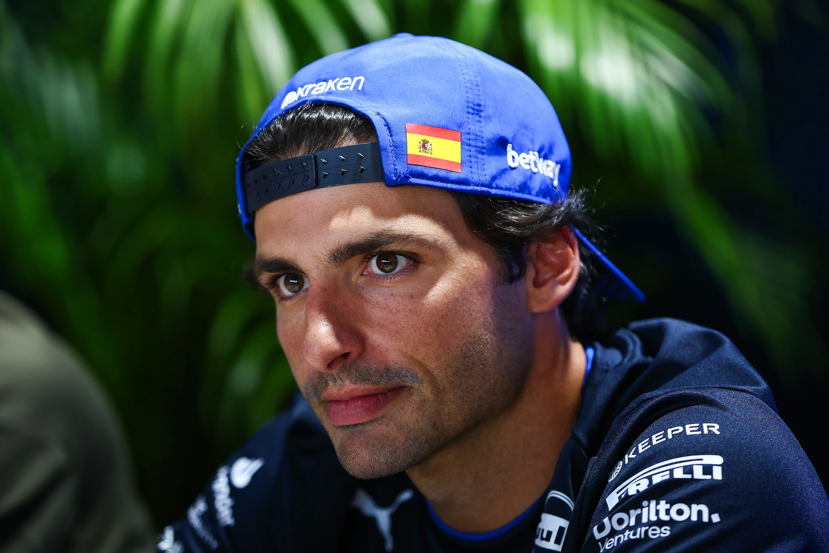 MEXICO CITY, MEKSİKA - 23 EKİM: İspanyol Carlos Sainz ve Williams, Padok'ta