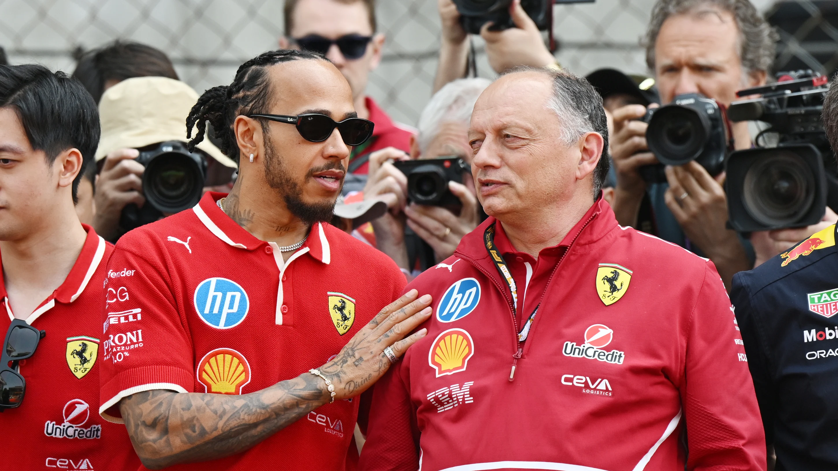 ŞANGAY, ÇİN - 23 MART: Büyük Britanya'dan Lewis Hamilton ve Scuderia Ferrari ve Frederic