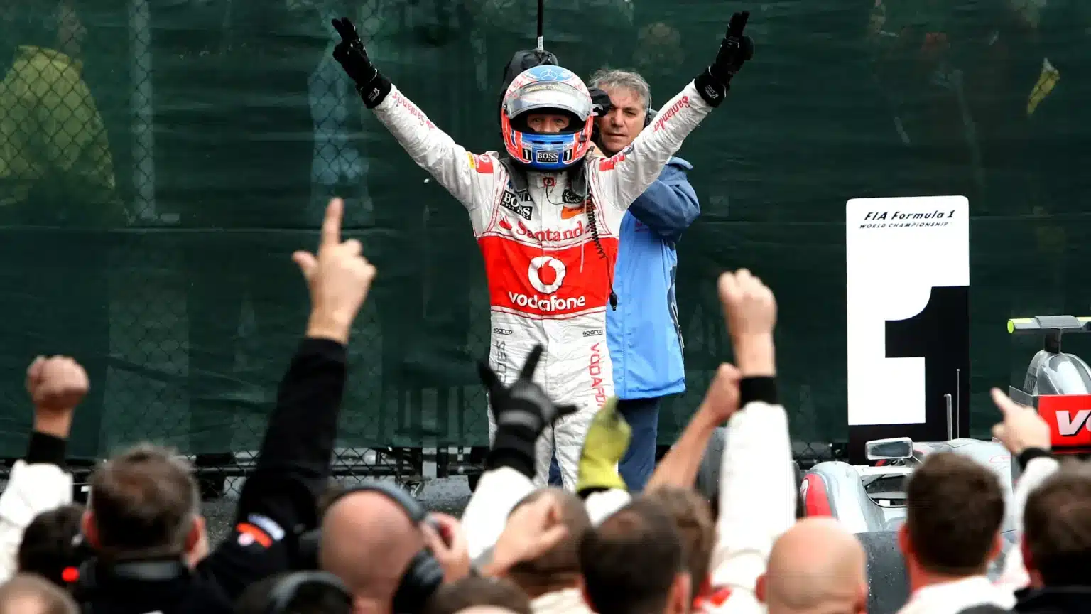 ANKET: F1’in 75 yıllık tarihindeki en büyük yarışınıza oy verin