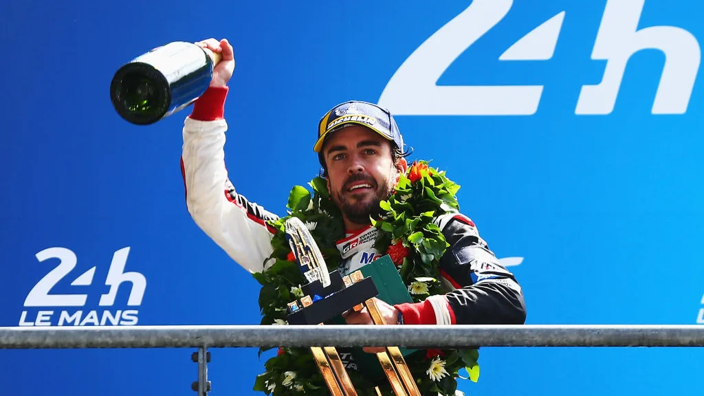 Le Mans, Fransa - 17 Haziran: Toyota Gazoo Racing TS050 Hibrid Takım Sürücüsü Fernando Alonso Reacts