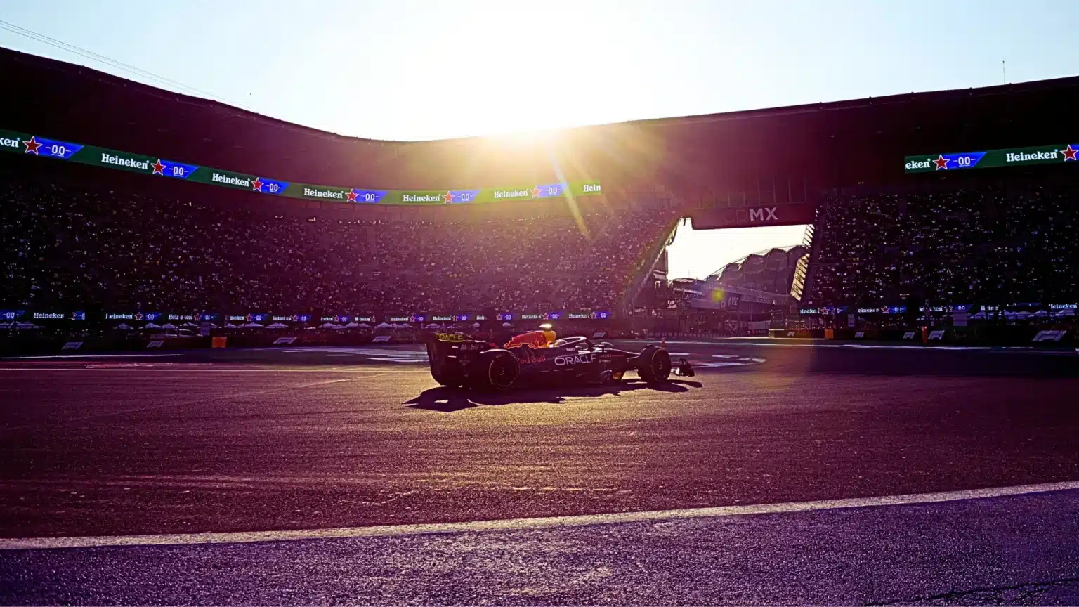 UYGULAMA BİLGİSİ: Verstappen Meksika’da McLaren takibine devam edebilecek mi?