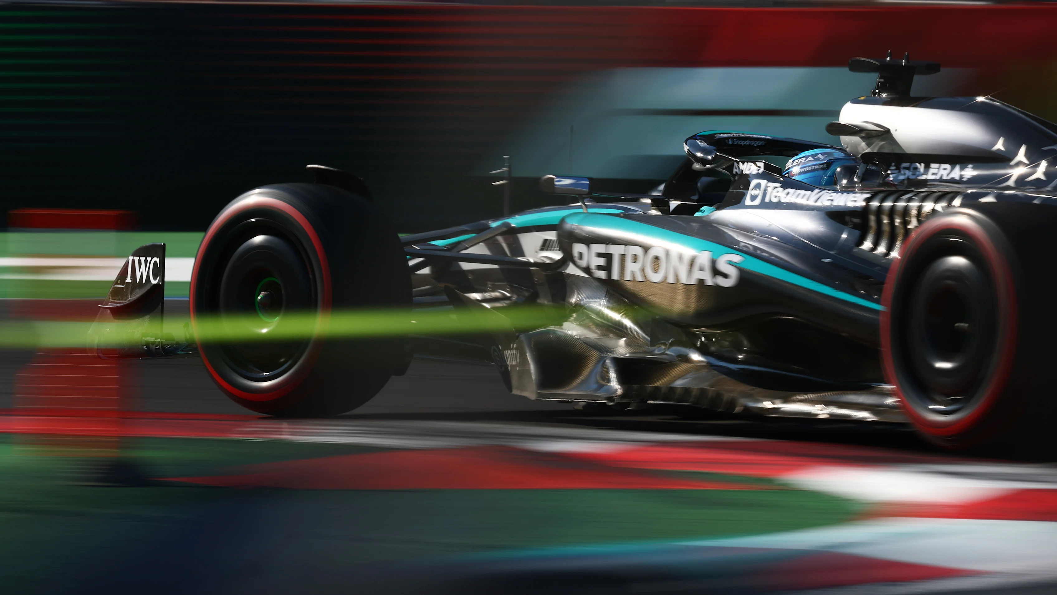 MEXICO CITY, MEKSİKA - 26 Ekim: Büyük Britanya'dan George Russell (63) Mercedes AMG'yi kullanıyor