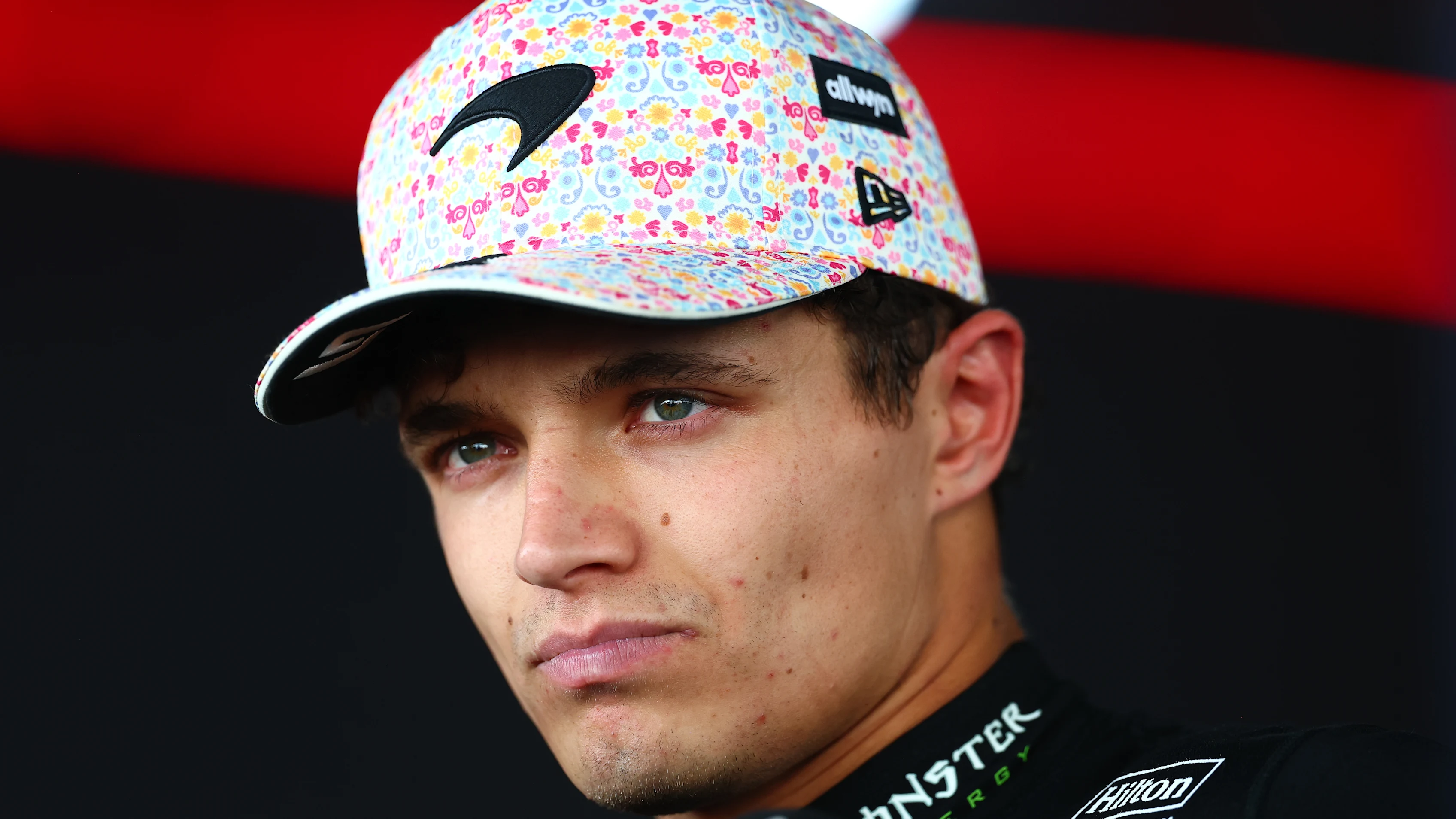 MEXICO CITY, MEKSİKA - 26 EKİM: Büyük Britanya'dan yarış galibi Lando Norris ve McLaren