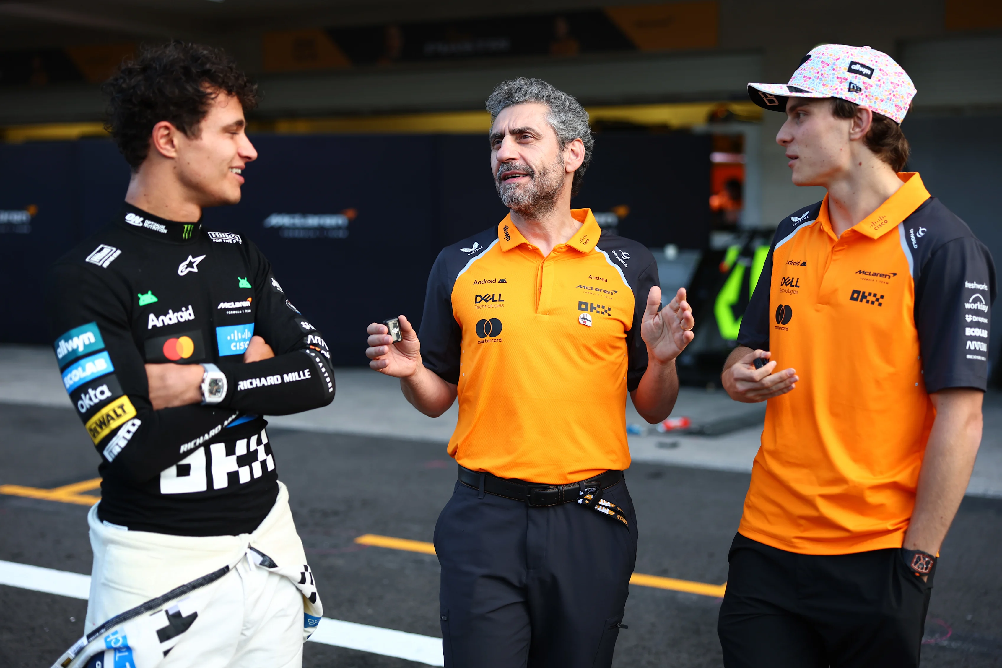 MEXICO CITY, MEKSİKA - 26 Ekim: Yarış galibi Büyük Britanya'dan Lando Norris ve McLaren Andrea