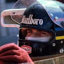 James Hunt'ın grafik kask tasarımı, adının her zaman görünür olmasını sağlıyordu