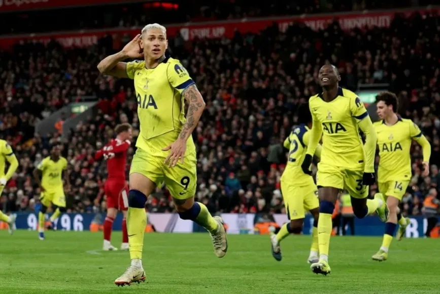 Premier Lig Özeti: Liverpool, Tottenham ve Man United’ın Elinde Villa’yı Yendi, Başka Yerde Boş Çekilişler