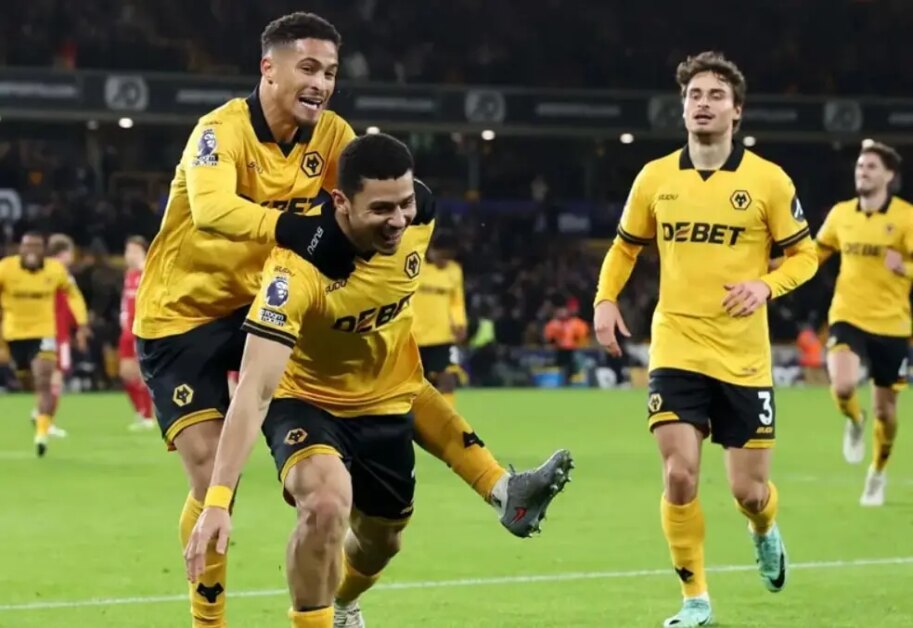 Premier Lig Özeti: Wolves Liverpool’u Şok Etti, Everton ve Sunderland Güvenli Galibiyetler, Bournemouth Berabere Brentford